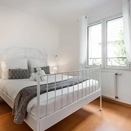 5 Salles De Bain • Chateau De Versailles A Pied Villa Le Chesnay (Yvelines)