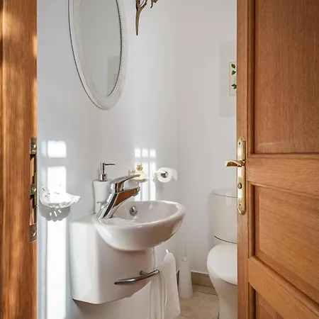 5 Salles De Bain • Chateau De Versailles A Pied * Le Chesnay (Yvelines)