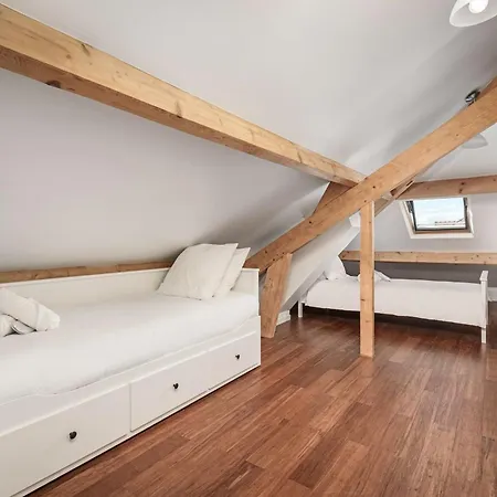 5 Salles De Bain • Chateau De Versailles A Pied Villa Le Chesnay (Yvelines)