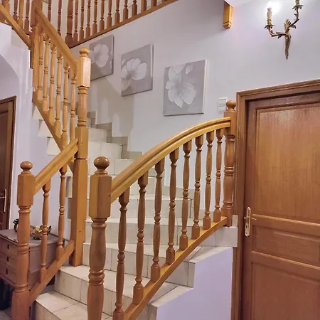 5 Salles De Bain • Chateau De Versailles A Pied * Le Chesnay (Yvelines)